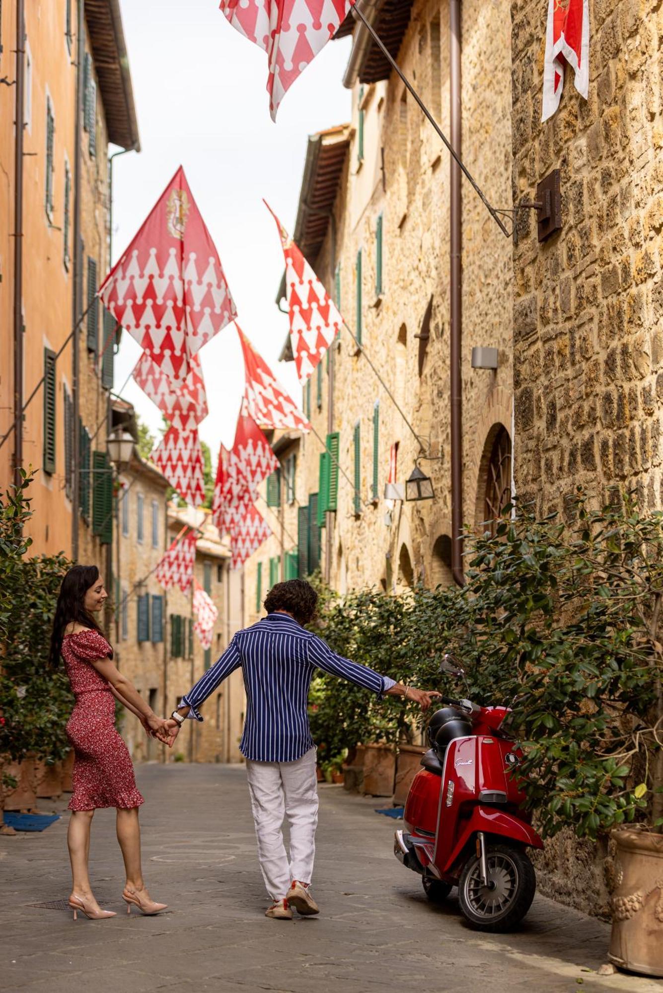 Hotel Palazzo Del Capitano Wellness & Relais - Luxury Borgo Capitano Collection San Quirico dʼOrcia Exterior foto